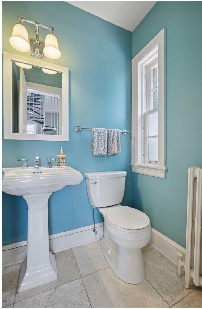 Foto del edificio - 1785 Dupont Ave S