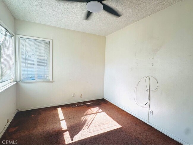 Foto del edificio - 3661 Webster Ave