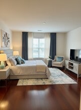 Building Photo - 11111 Bradford Way Dr