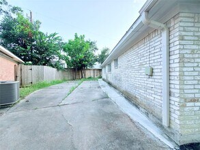 Building Photo - 7315 Housman