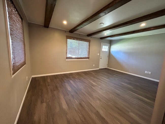 Foto del edificio - 425 S 88th St