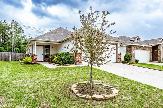 Building Photo - 207 Black Bear Dr