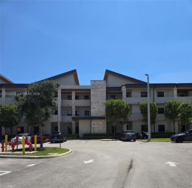 Foto del edificio - 7819 NW 104th Ave
