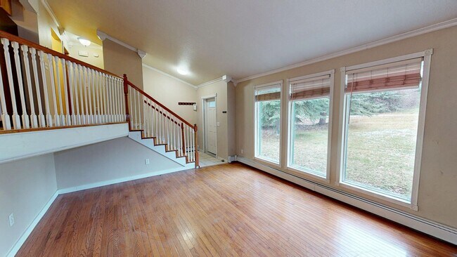 Foto del edificio - 3 Bedroom 2 Bath with Garage Available NOW...