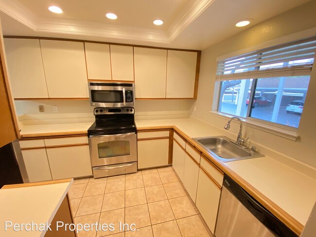 Building Photo - 2 br, 2 bath House - 2611 Oak Road #A