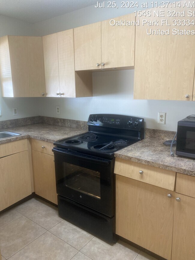 Foto del edificio - 1546 NE 32nd St