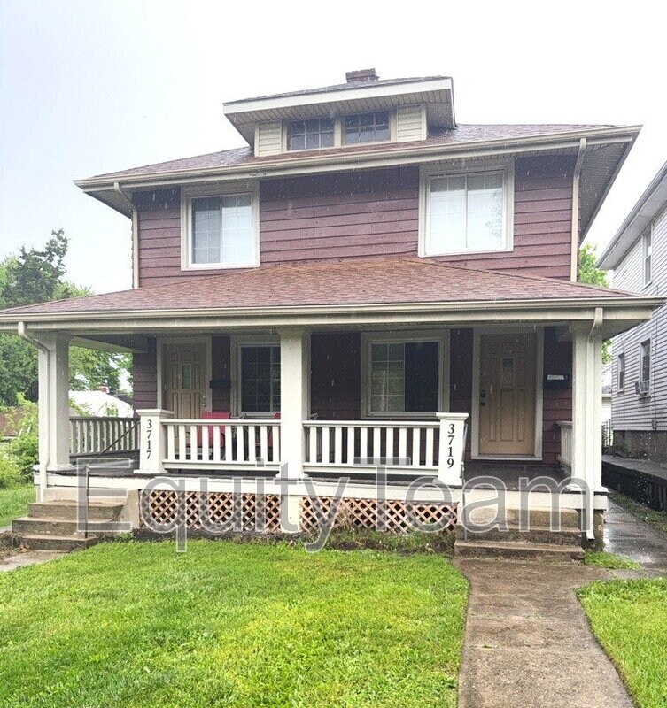 Primary Photo - 3719 E 3rd St