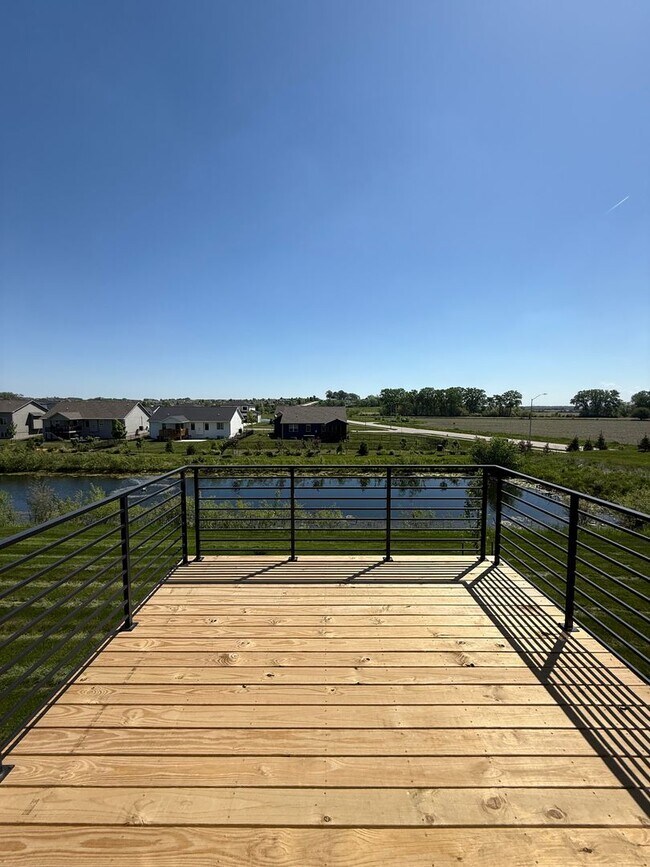 Building Photo - Luxury New Construction Home - Gorgeous Po...