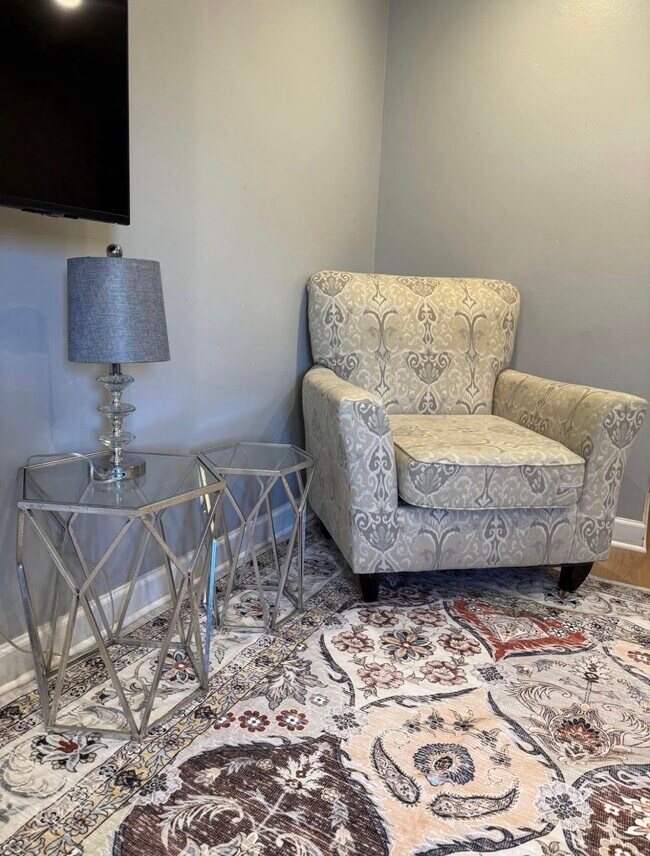 Foto del edificio - 1908 Kenilworth Cir