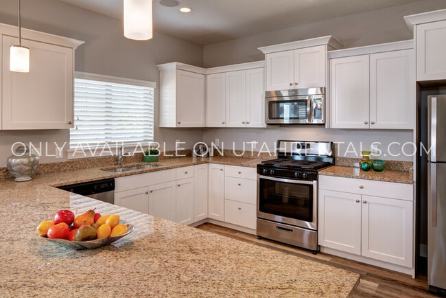 Building Photo - 930 Aspen Summit Dr