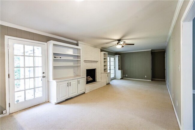 Foto del edificio - 2418 Sagamore Hills Dr