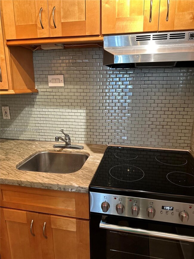 Foto del edificio - 3071 SW 27th Ave