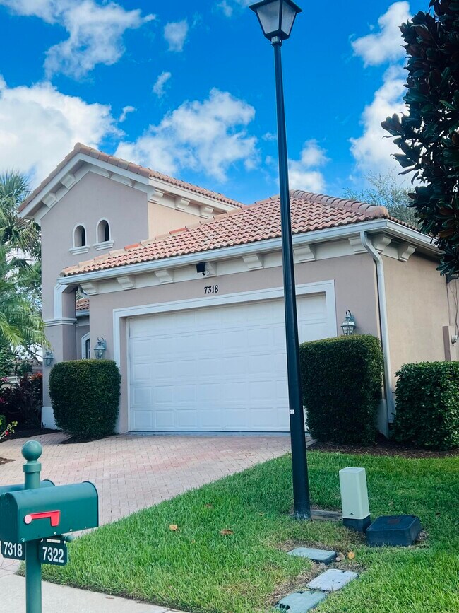 Foto del edificio - 7318 Bob O Link Way