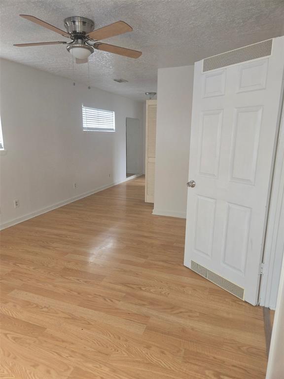 Building Photo - 21401 W Hammond Dr