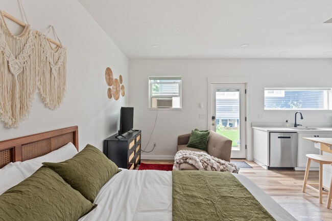 Photo - 5764 NE Garfield Ave. House