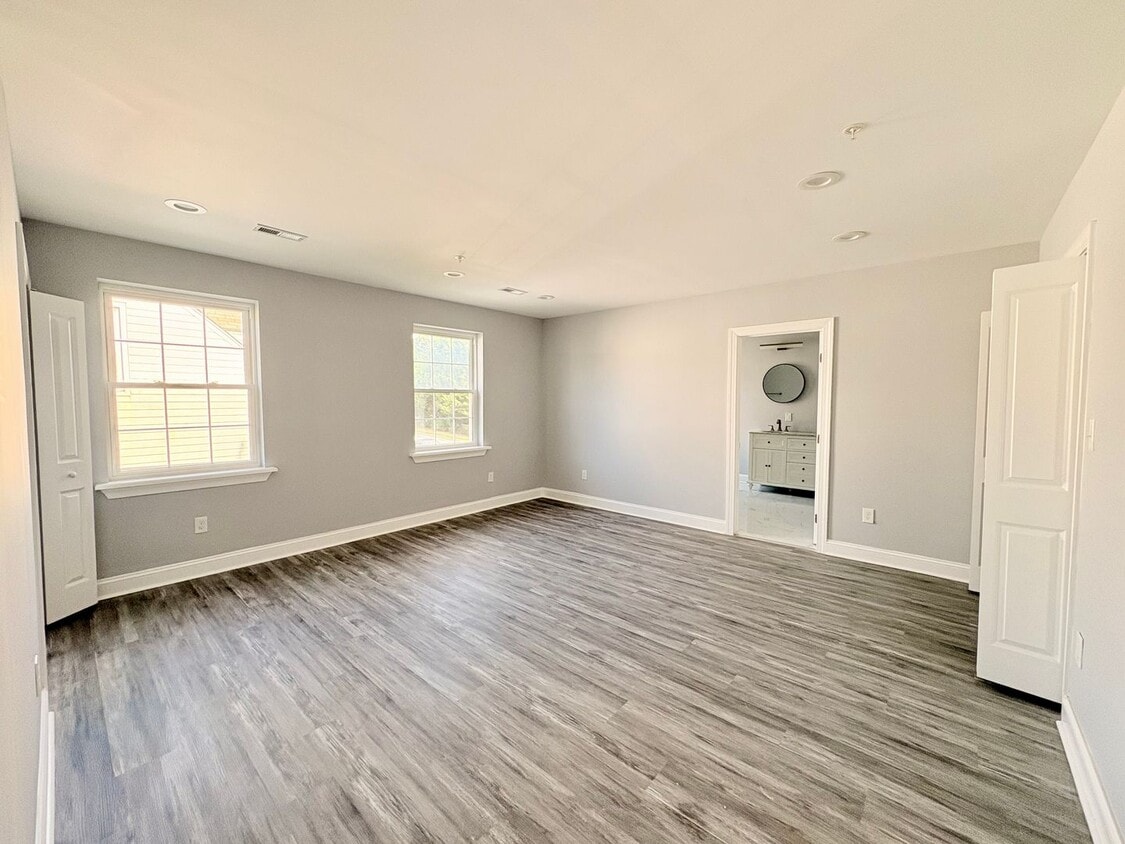Foto principal - 6710 Hudson St