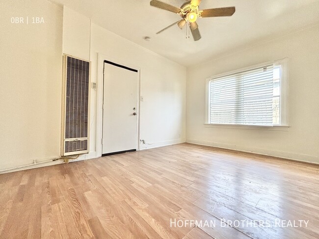 Building Photo - 2720 W 54th St