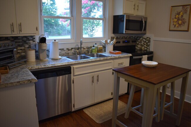 Foto del edificio - 324 Milledge Rd