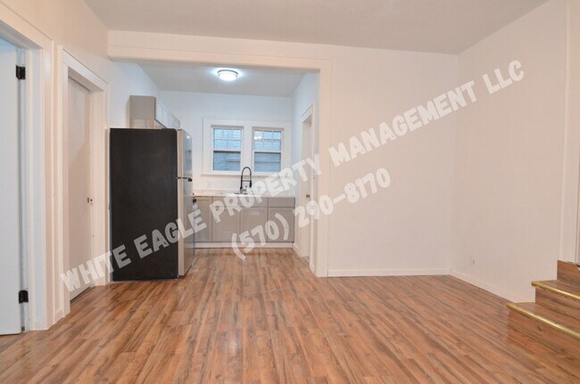 Foto del edificio - 12 Lake St