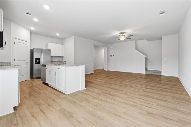 Foto del edificio - 255 Deerberry Dr