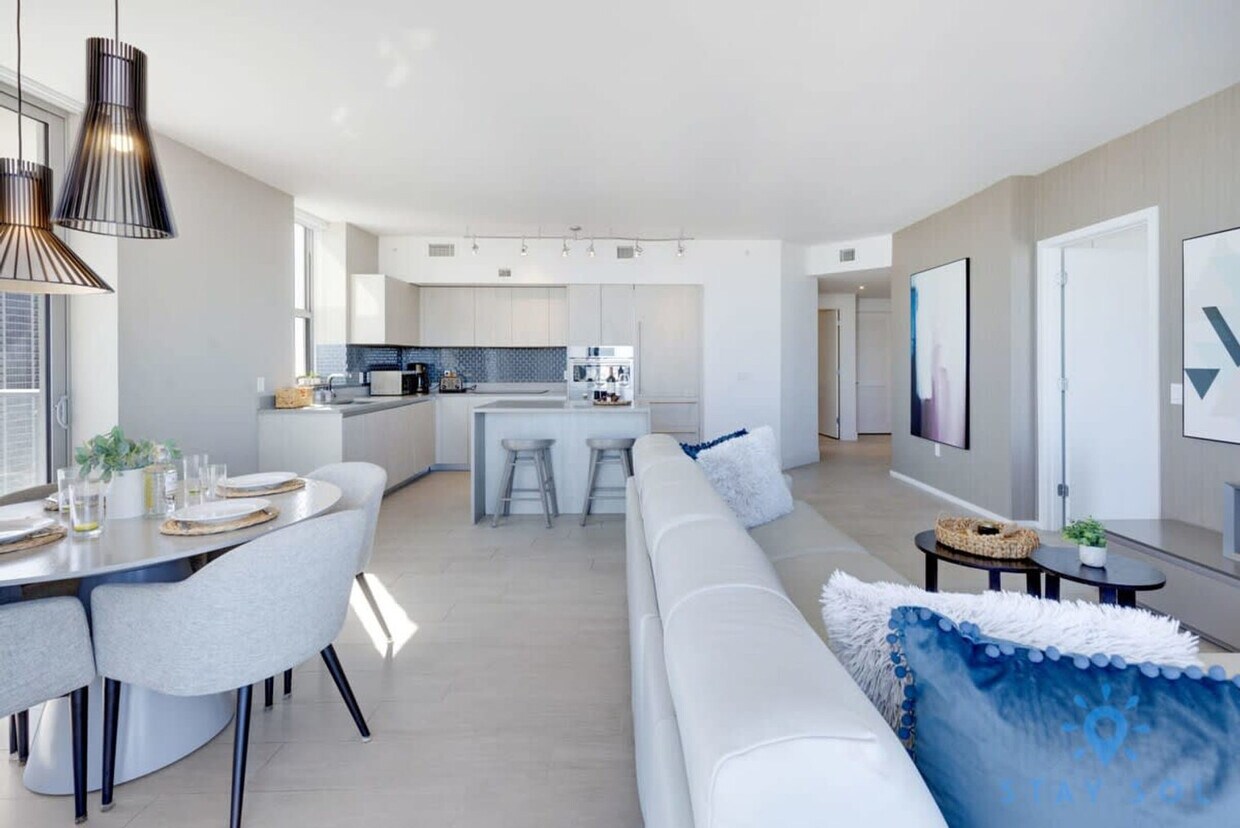 Foto principal - 4010 S Ocean Dr