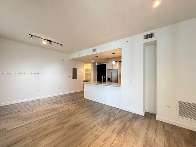 Foto del edificio - 999 SW 1st Ave