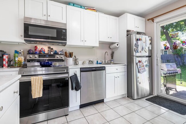 Building Photo - 91-93-93 Philbrick Ave