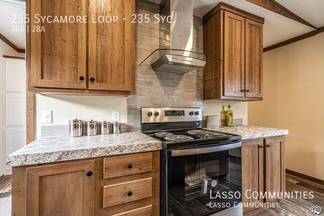 Building Photo - 235 Sycamore Loop