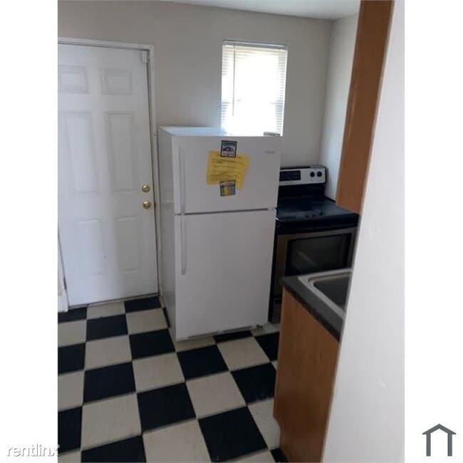 Building Photo - 2 br, 2 bath House - 3214 Leeds St