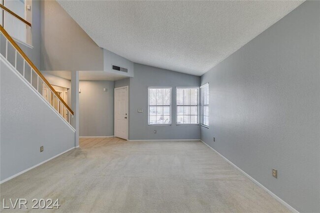 Building Photo - 3 BED, 2.5 BATH HOME LOCATED IN THE HEART ...