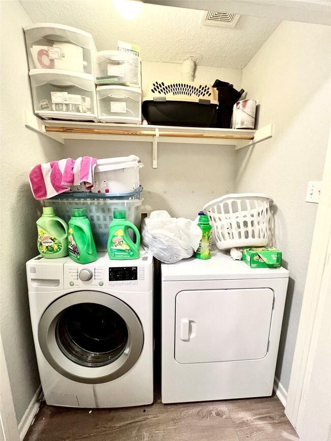 Building Photo - 12117 11th St