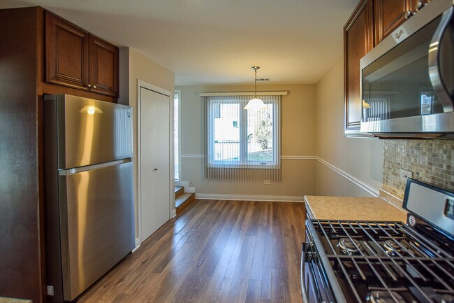 Building Photo - 12739 Kenneth Ave