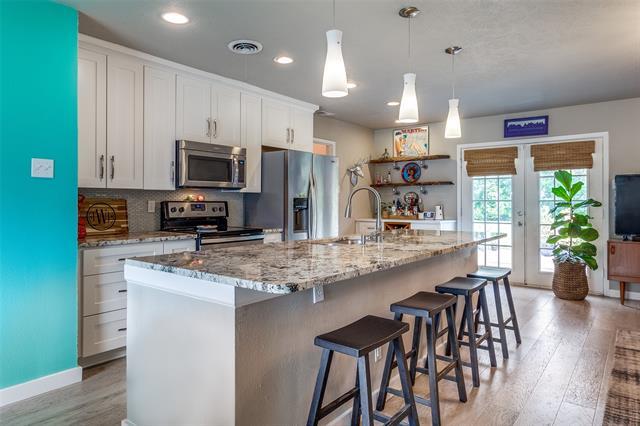 Foto del edificio - 8554 Strathmore Dr