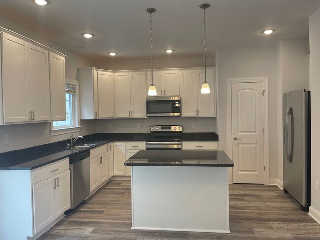 Foto del edificio - Townhouse for Rent in Crescent Ridge - ***...