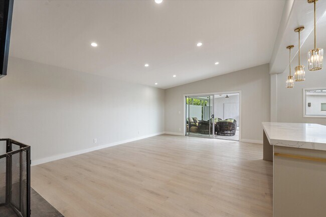 Foto del edificio - 10650 Putney Rd