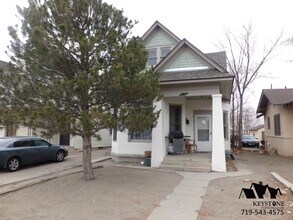 Building Photo - 615 W Abriendo Ave