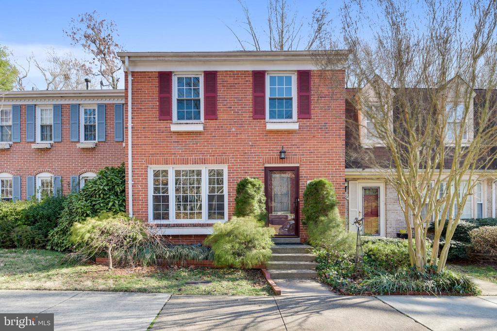 Foto principal - 5867 Kara Pl