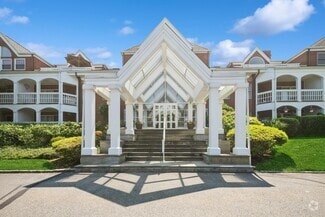 Building Photo - 333 N State Rd