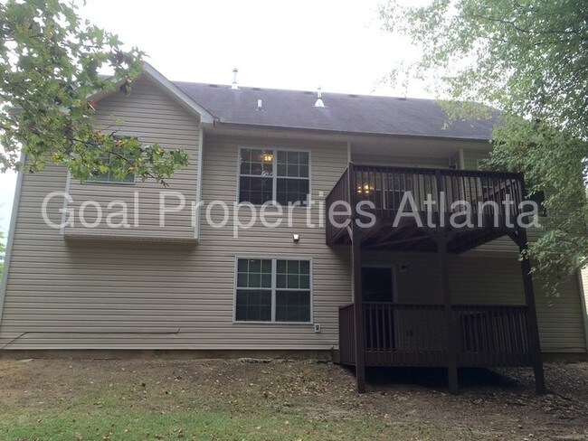 Building Photo - 3539 Oakshire Way SE