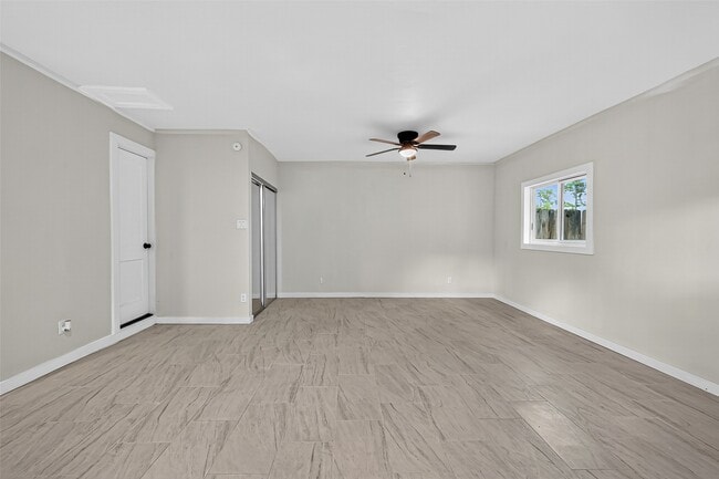 Building Photo - 23130 Bayleaf Dr