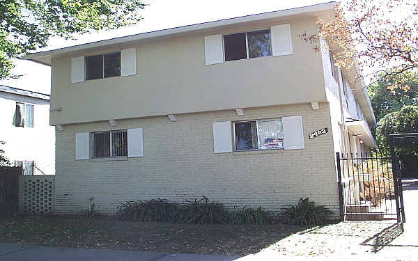 Building Photo - 2422 V St