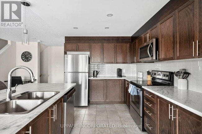 Building Photo - 799 Element Private