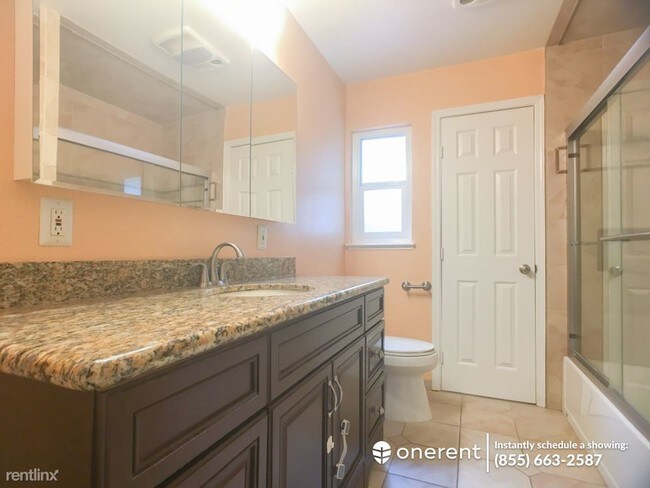 Building Photo - 3 br, 2 bath House - 1606 Flower Garden Ln