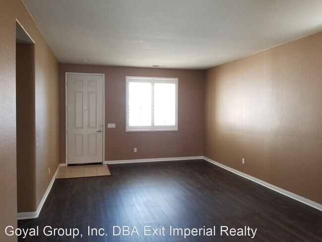 Foto del edificio - 4 br, 3 bath House - 624 Cinnabar St.