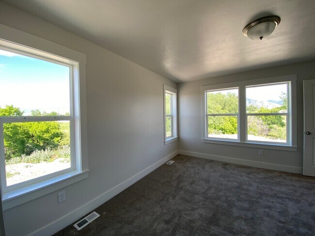 Foto del edificio - 1403 W Creekside Dr