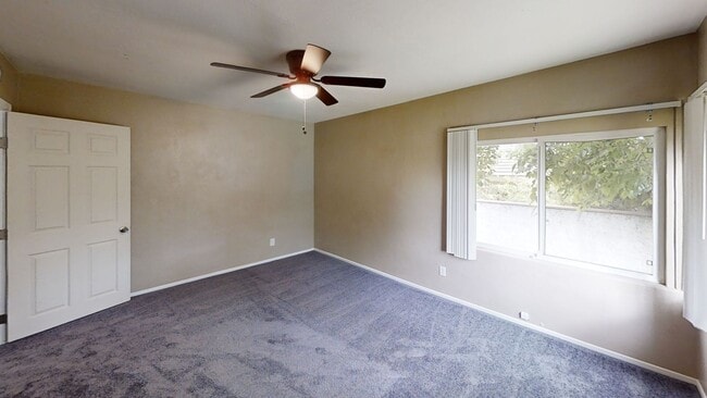 Building Photo - 359 Santa Rita Pl