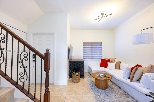 Foto del edificio - 17815 NW 74th Ct