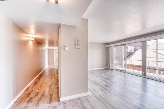 Foto del edificio - 3815 Harrison St