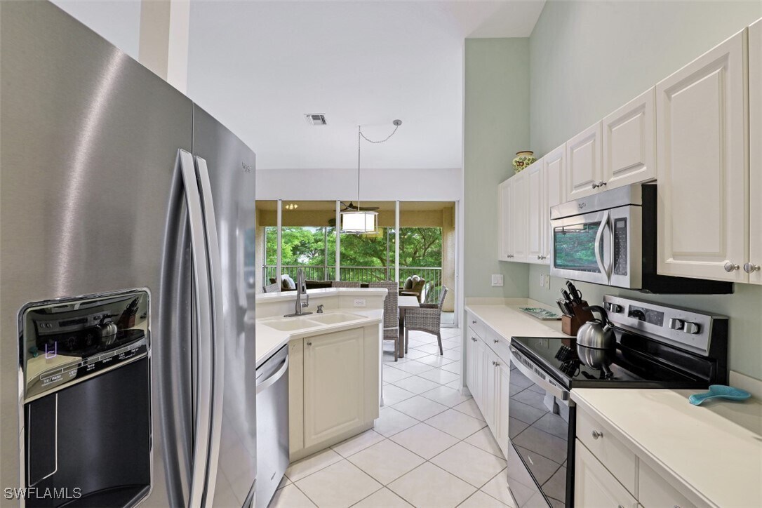 Foto del edificio - 5630 Sherborn Dr