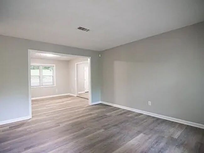 Foto del edificio - 4637 Rowland Ave